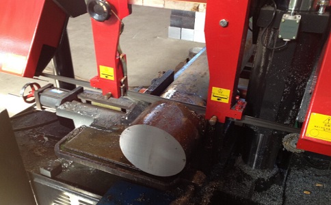 沐川卧式带锯床加工时出现明显振荡如何排查？