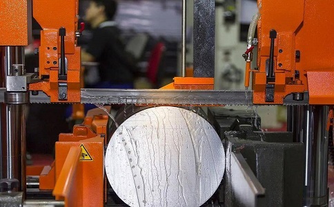 沐川立式金属带锯床切削出现跑带故障解决方法！